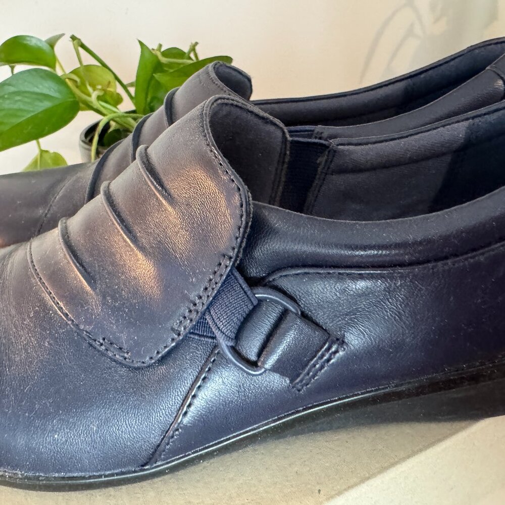 Clarks EVERLAY HEIDI NAVY MARINE 8.5 M WOMEN’S SHOE NEW IN BOX